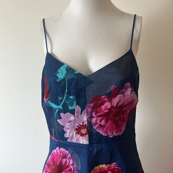 Banana Republic Floral Dress Size 4 - Picture 5 of 16